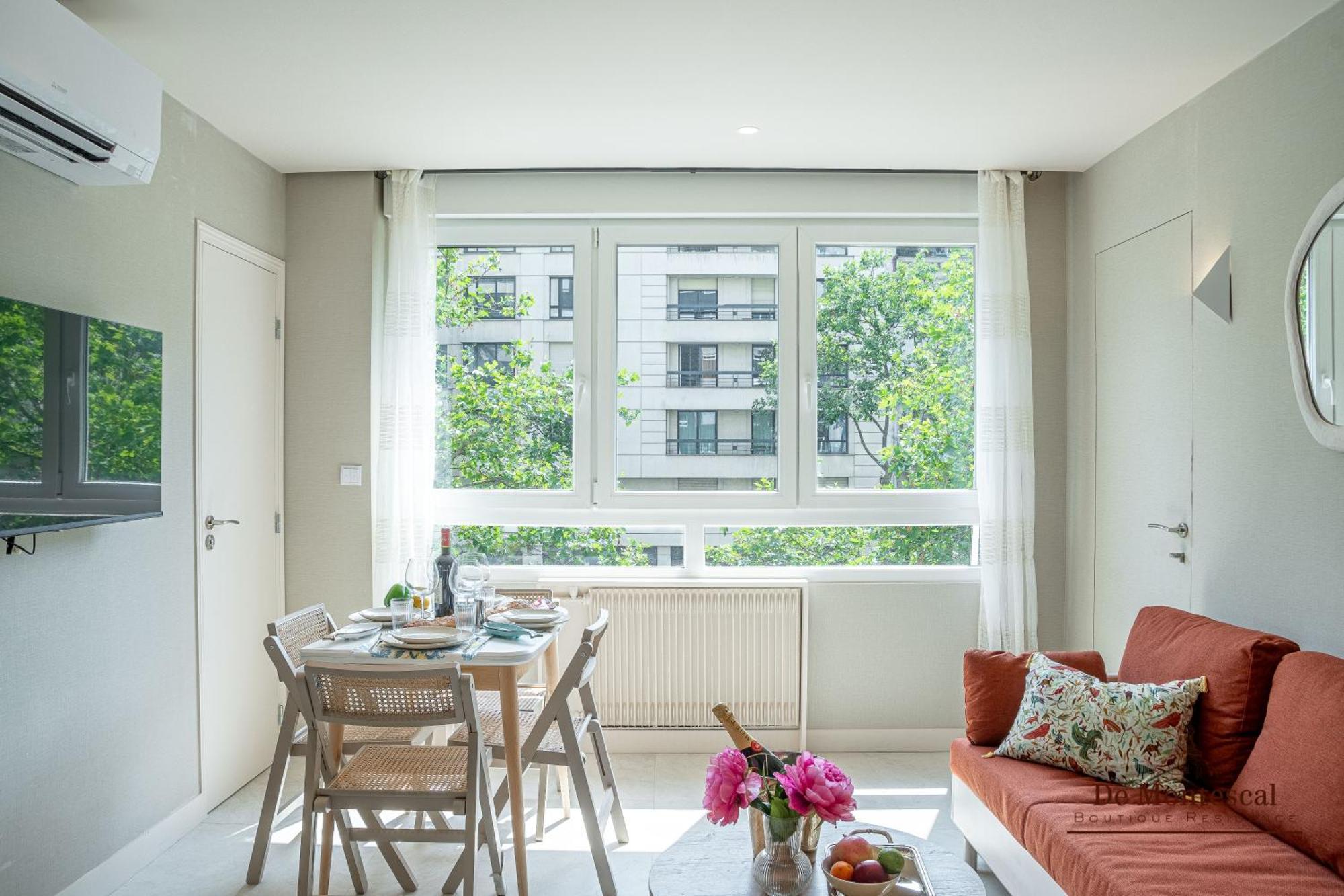 De Montescal - Hot Tub And Ac Cosy Apartment A Prime Location 40M2 Paris Eksteriør bilde