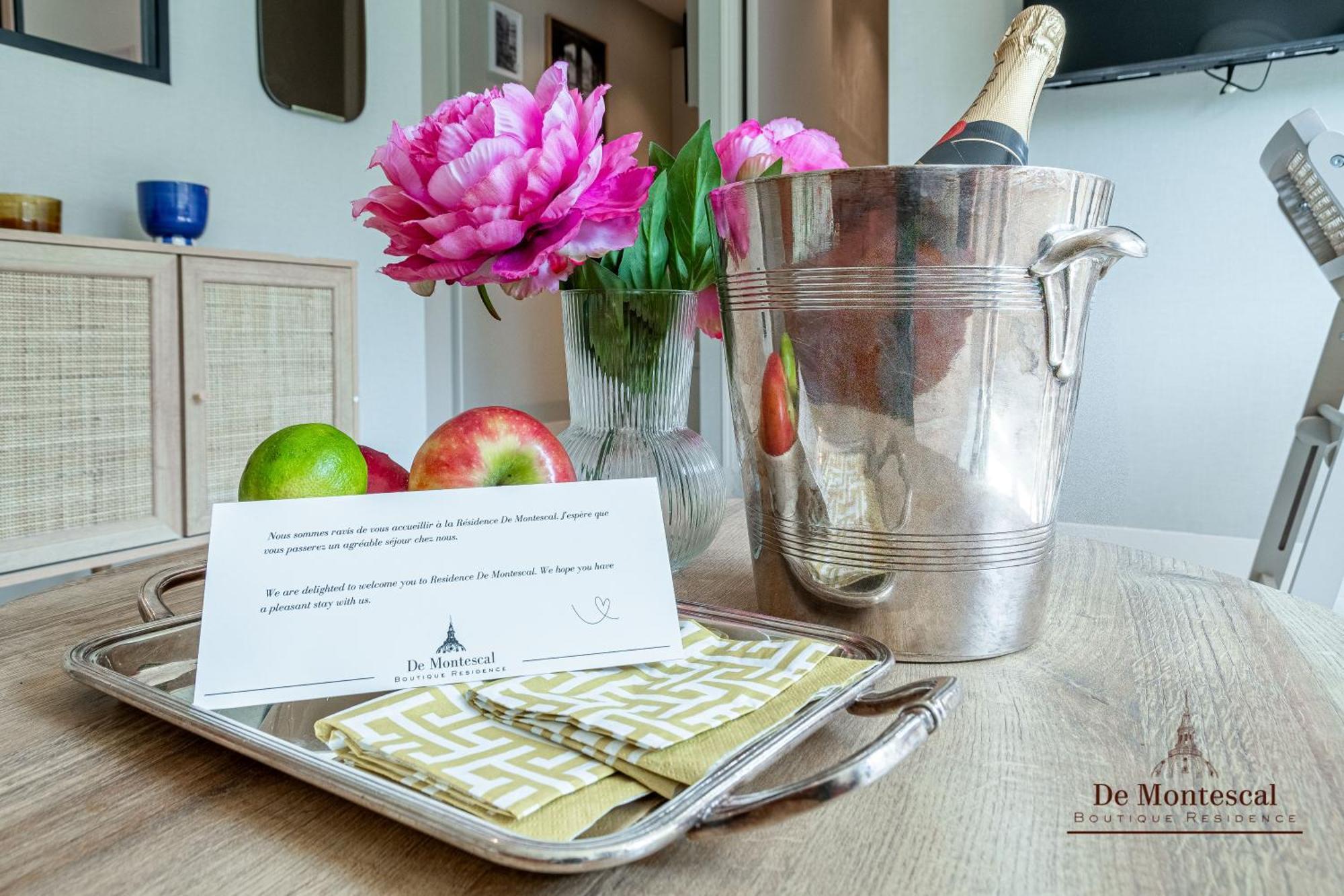 De Montescal - Hot Tub And Ac Cosy Apartment A Prime Location 40M2 Paris Eksteriør bilde