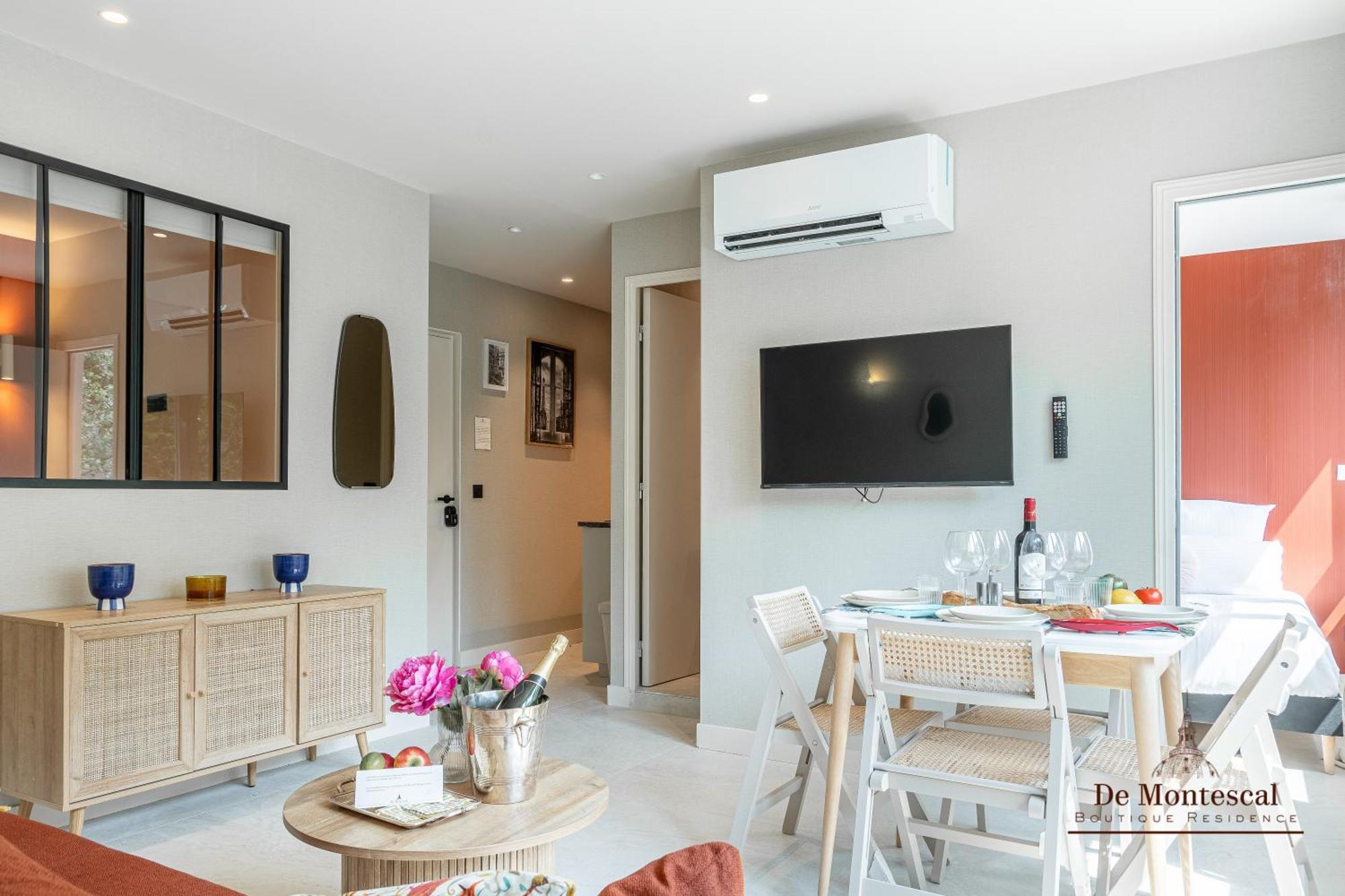 De Montescal - Hot Tub And Ac Cosy Apartment A Prime Location 40M2 Paris Eksteriør bilde