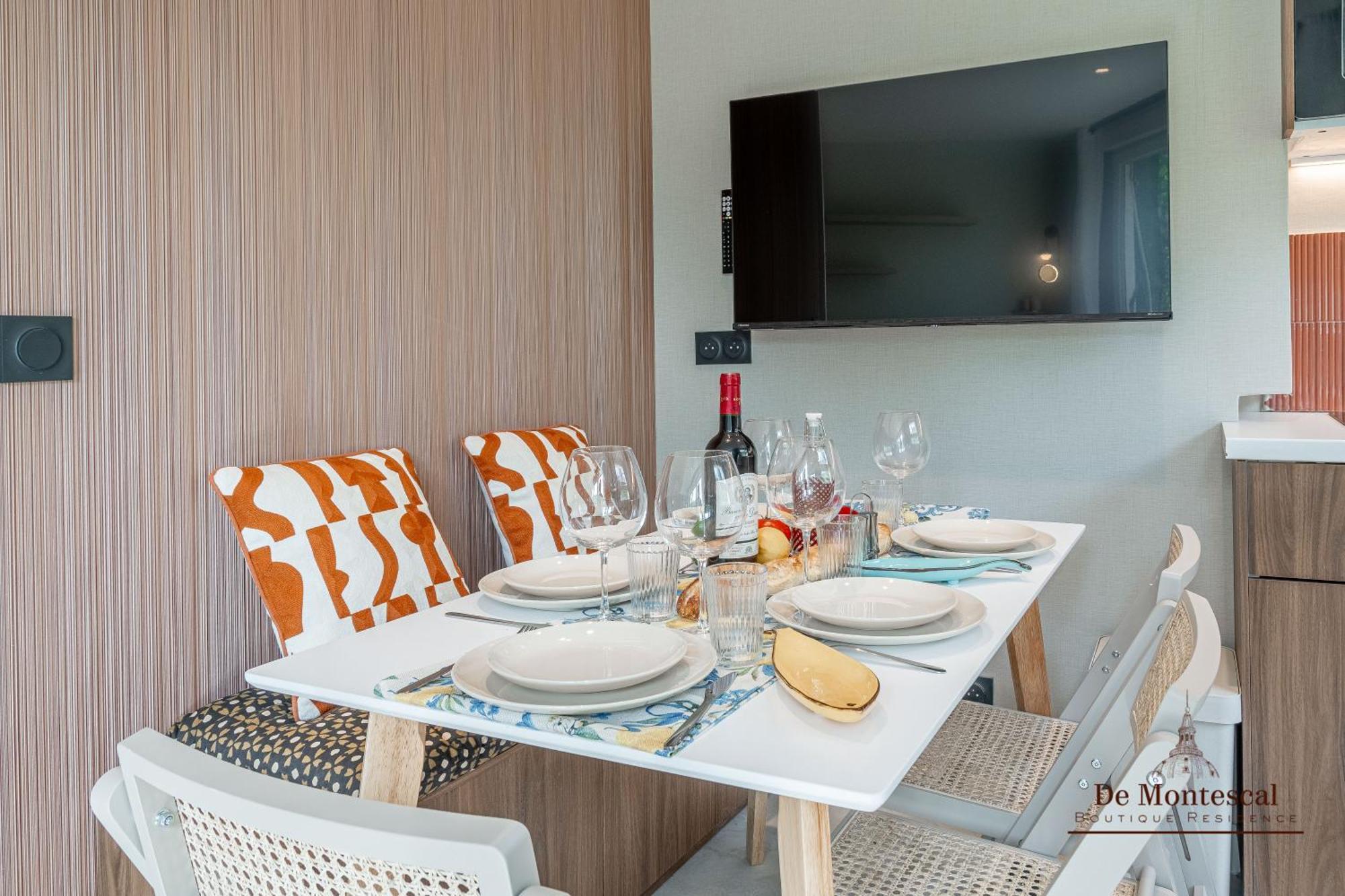 De Montescal - Hot Tub And Ac Cosy Apartment A Prime Location 40M2 Paris Eksteriør bilde